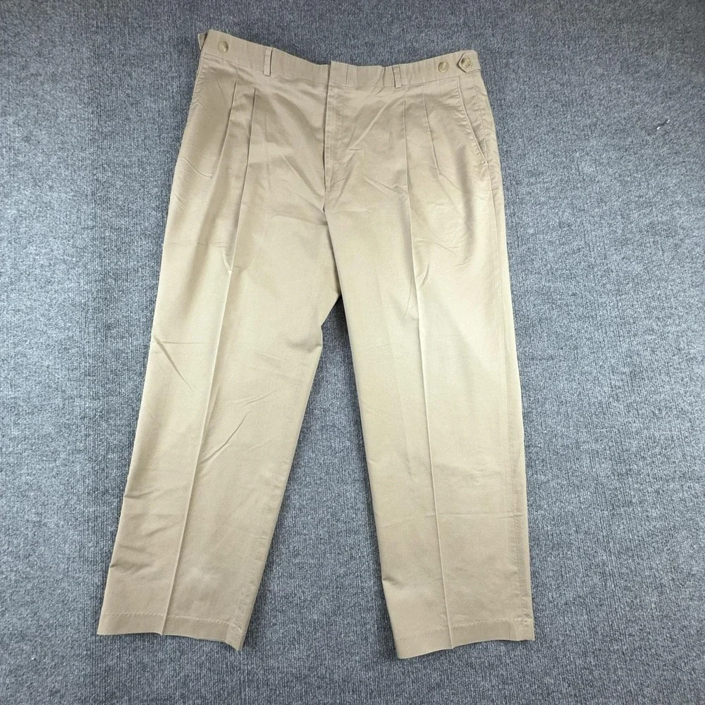Levis Travelers Pants Mens 42x30 Beige Pleated Relaxed Fit Chino Khakis